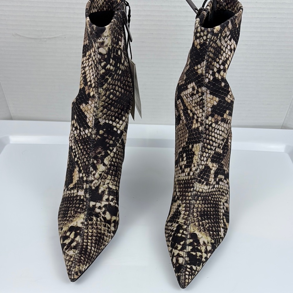 Zara Women's Edgy Snakeskin Pattern Ankle Boots Size EU 35 New